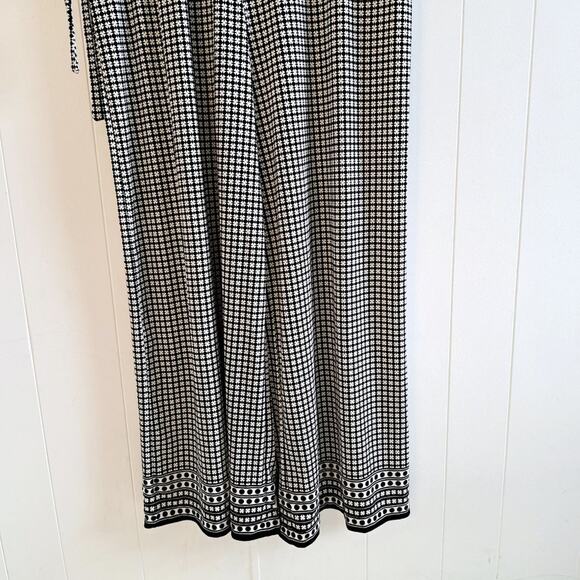 Max Studio Geometric Design Sleeveless Jumpsuit - Picture 4 of 10